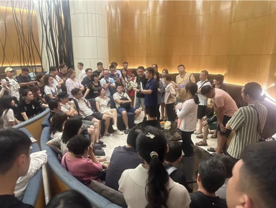 Vụ 300 khách Đài Loan bị ‘bỏ rơi’ tại Phú Quốc: Yêu cầu Kiên Giang làm rõ